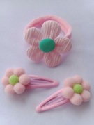 Zestaw do włosów z kwiatkiem 3 sztuki. Kolor: różowy