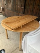 Stół używany okrągły rozkładany do owalnego