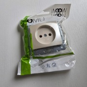 Gniazdko pojedyńcze DOMO bez uziemienia kolor szampański