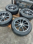 Koła letnie. Felgi aluminiowe. Do Toyoty Avensis.