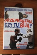 PRZEPRASZAM, CZY TU BIJĄ ?   reż. Marek Piwowski 