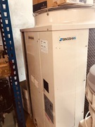 Klimatyzator około 35KW z 7 kasetami. Duży zestaw !