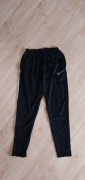 Czarne spodnie dresowe Nike 