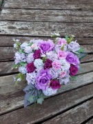 Kompozycja w kształcie serca kwiaty sztuczne