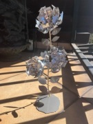 Róża stalowa, metaloplastyka