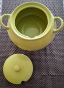 Zastawa stołowa ceramiczna na jeden podgrzewacz.