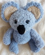 Miś misiek pluszowy pluszak maskotka zabawka Koala na szydełku