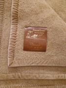Koc z wełny wielbłąda baby hair camelhair camel wool