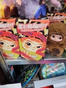 Wakuku Seria Niespodzianek Fuzzy Trendy Fun Party Series - brelok