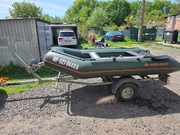 Ponton KOLIBRI wraz z przyczepą podłodziową THULE.