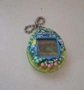 Gra elektroniczna Bandai Tamagotchi dla dzieci od 6 lat