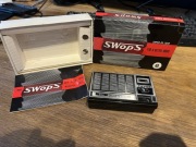 Małe przenośne radio „swops” z lat 70