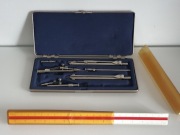 Zestaw niemieckich przyborów kreślarskich