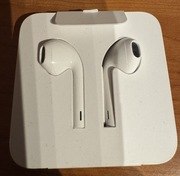 NOWE oryg słuchawki przewodowe douszne Apple EarPods (lightning) białe