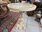 Stolik Kawowy w Stylu Orientalnym z Alabastru Szklany blat / Rzeźbiony 