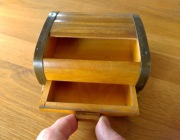 Vintage Szkatułka z Roletą – Miniaturowy Sekretarzyk. Retro Drewno.