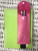 Etui/ piórnik/przybornik na długopisy/skóra/różowy
