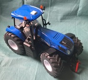 Traktor Siku -  New Holland T8.390