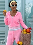 Komplet welurowy bluza i spodnie GABI Zocco różowy