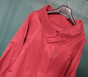 Cienki wiosenny czerwony płaszczyk Tatuum czerwona kurtka na wiosnę płaszcz