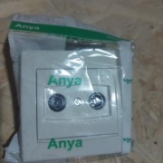 Gniazdo RTV końcowe Schneider Anya AYA3300323 kremowe