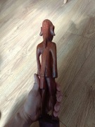 Drewniana figurka rzeźba ozdoba PRL DDR 