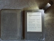 Kindle Keyboard + oryginalna okładka z lampką – sprawny, bardzo dobry stan