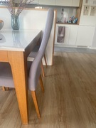 Stylowe krzesła do jadalni – szare | Naturalny dąb | Polski projektant