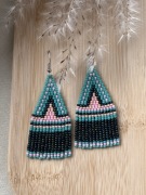 Kolczyki z japońskich koralików.