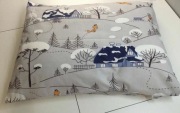 Poszewka bawełniana na poduszkę 50x60 wioska zimowa na szarym