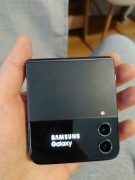 Samsung Galaxy Z Flip4