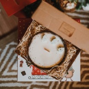 Sojowa świeca DUCH SOSNY w łupinie kokosa 250 ml ŚWIĄTECZNY PREZENT