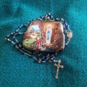 Szklany Różaniec z Fatimy+ etui na różaniec jak na zdjęciu.