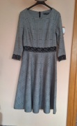 Szara długa elegancka sukienka z koronką marki Click styl vintage 