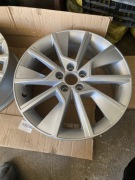 felga aluminiowa skoda scala octavia III 6.5j x 17 H2 ET 40 5x112