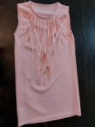 Sukienka mini z frędzlami jasny róż