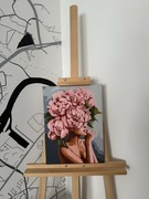 Obraz kobieta w piwoniach 21x30cm