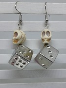 Kolczyki Kostki czaszki, kości do gry srebrne, beżowy Howlit, Handmade