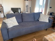 duża rozkladana trzyosobowa kanapa firmy IKEA