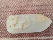 Jadeitowy amulet ze smokiem Chiny XIX/XX w.