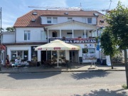 Lokale gastronomiczne lub handel