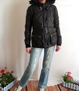 Kurtka Czarna z Paskiem Kapturem Futrem Wiosenna Warehouse M