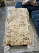 Stół z czeczota topoli i żywicy 