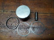 Tłok oryginalny kompletny silnika Briggs&Stratton 12,5hp dolnozaworowy 