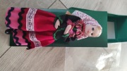 Kolekcjonerska lalka w stroju ludowym 