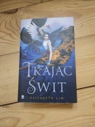 Tkając świt. Elizabeth Lim