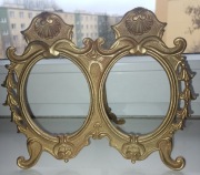 Podwójna ramka na zdjęcia w stylu secesyjnym.