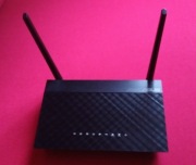 Router Asus RT-AC750