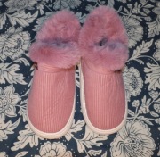 Kapcie różowe ocieplane futerko 39-40