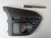 Kratka wentylacyjna zderzaka przedniego prawego plus listwa ozdobna